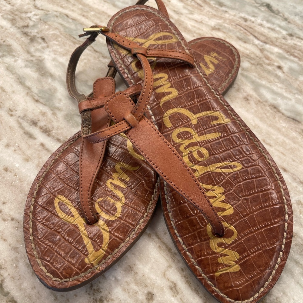 Sam Edelman T Strap flat Sandals. Brown. Size 9